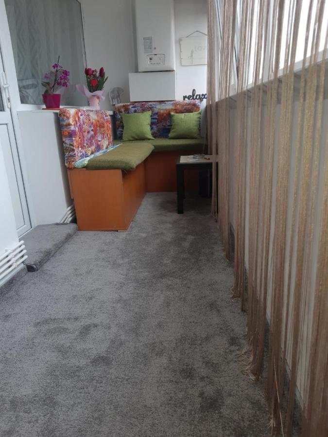 Hellen Apartament Targoviste Exterior photo